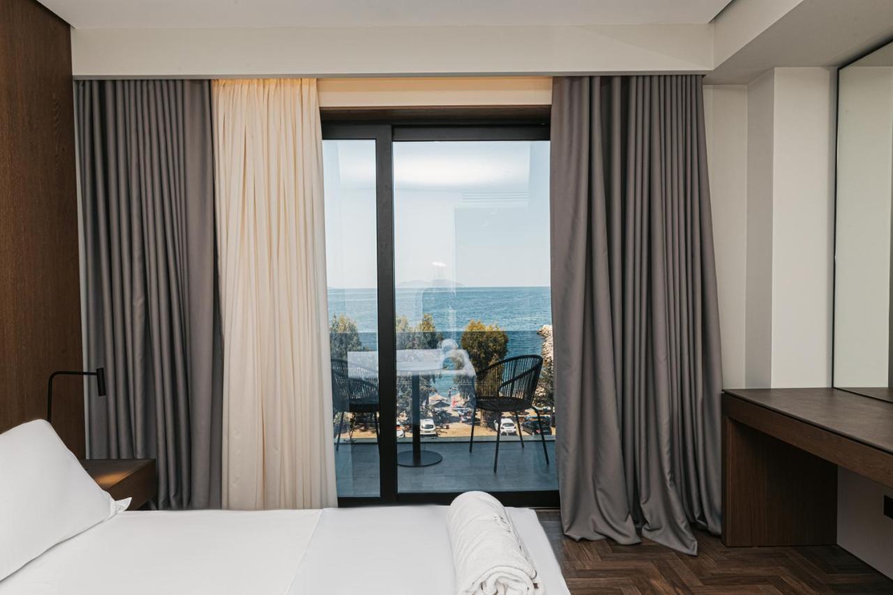 Mazarine Hotel, Vlore, Albania Radhime Exterior photo