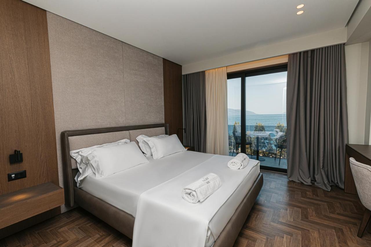 Mazarine Hotel, Vlore, Albania Radhime Exterior photo