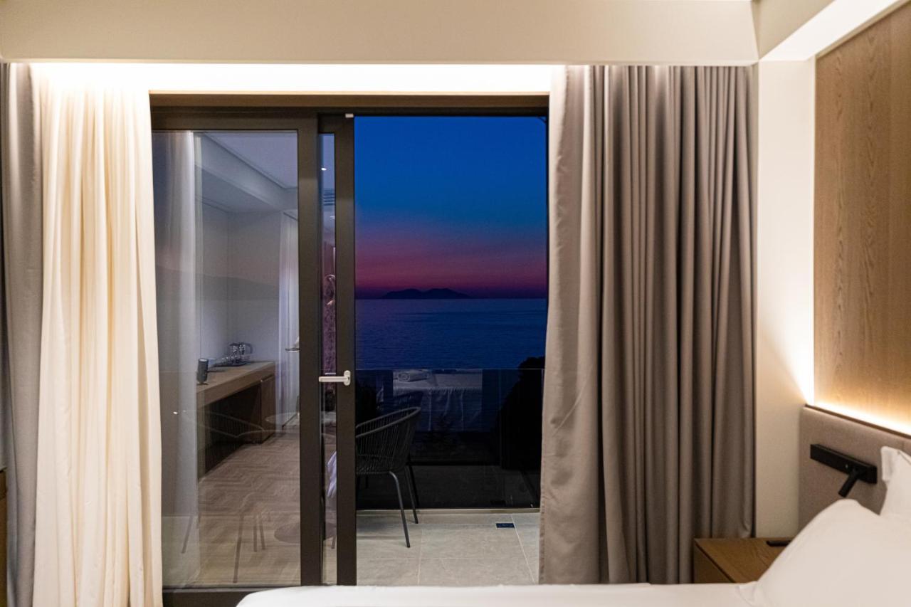 Mazarine Hotel, Vlore, Albania Radhime Exterior photo