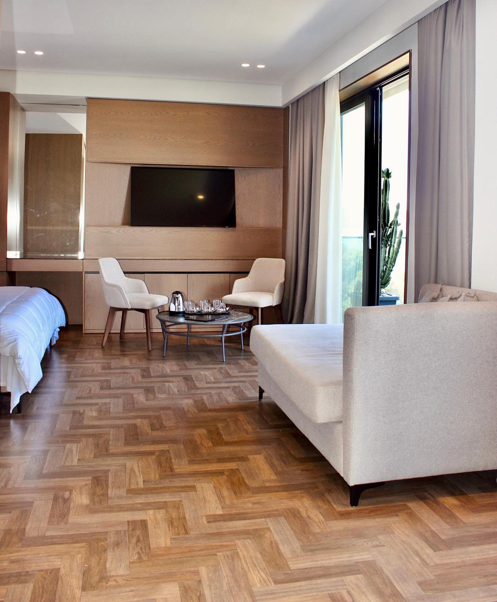 Mazarine Hotel, Vlore, Albania Radhime Exterior photo